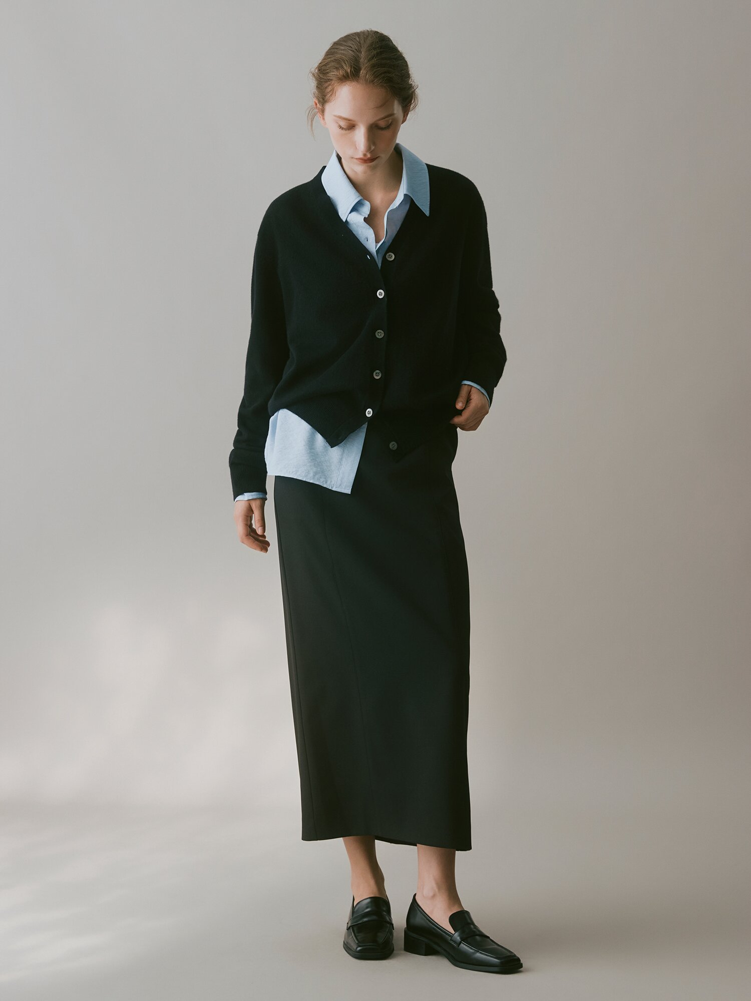 루즈핏 캐시미어 브이넥 가디건 (BLACK)