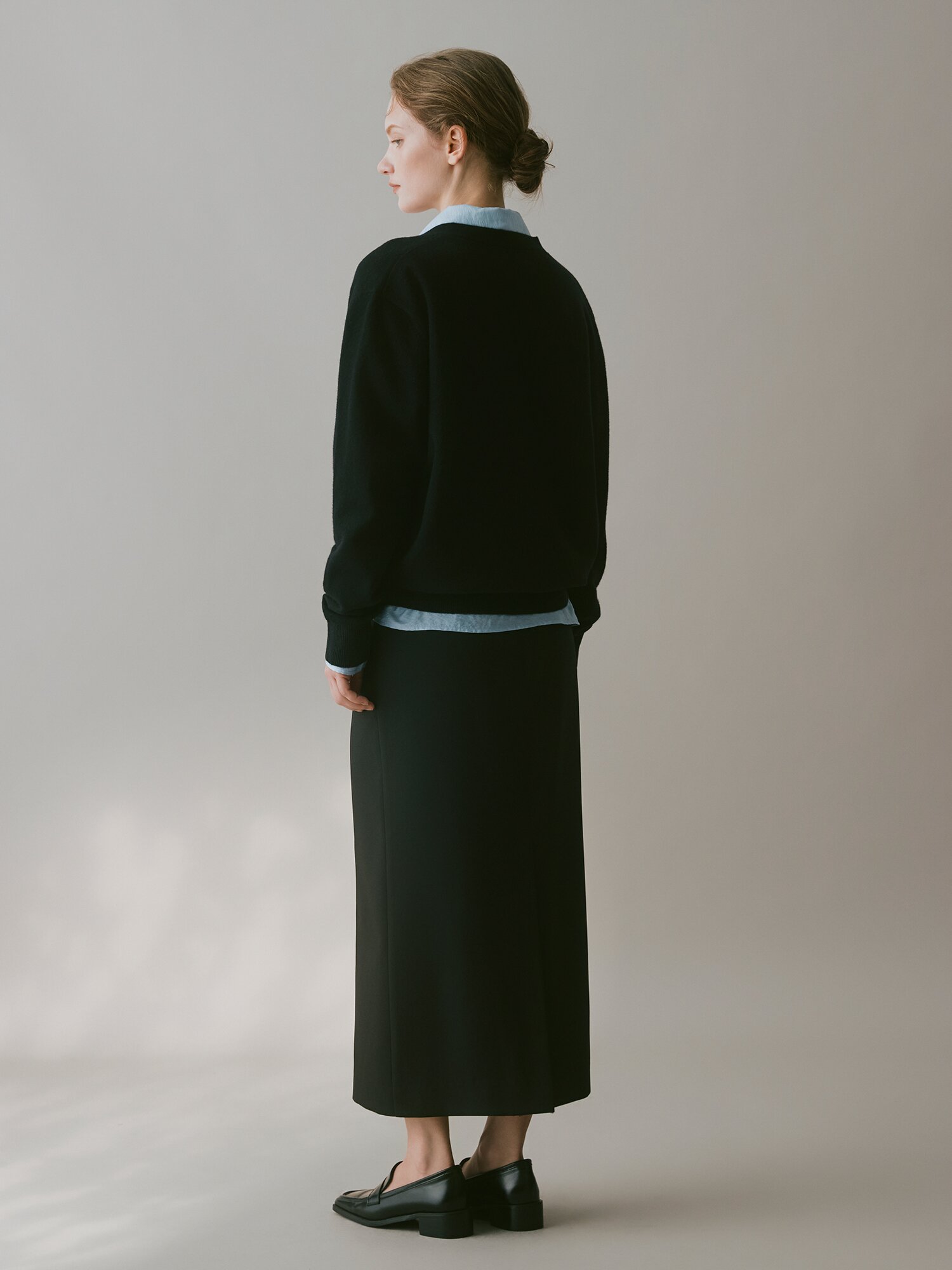 루즈핏 캐시미어 브이넥 가디건 (BLACK)