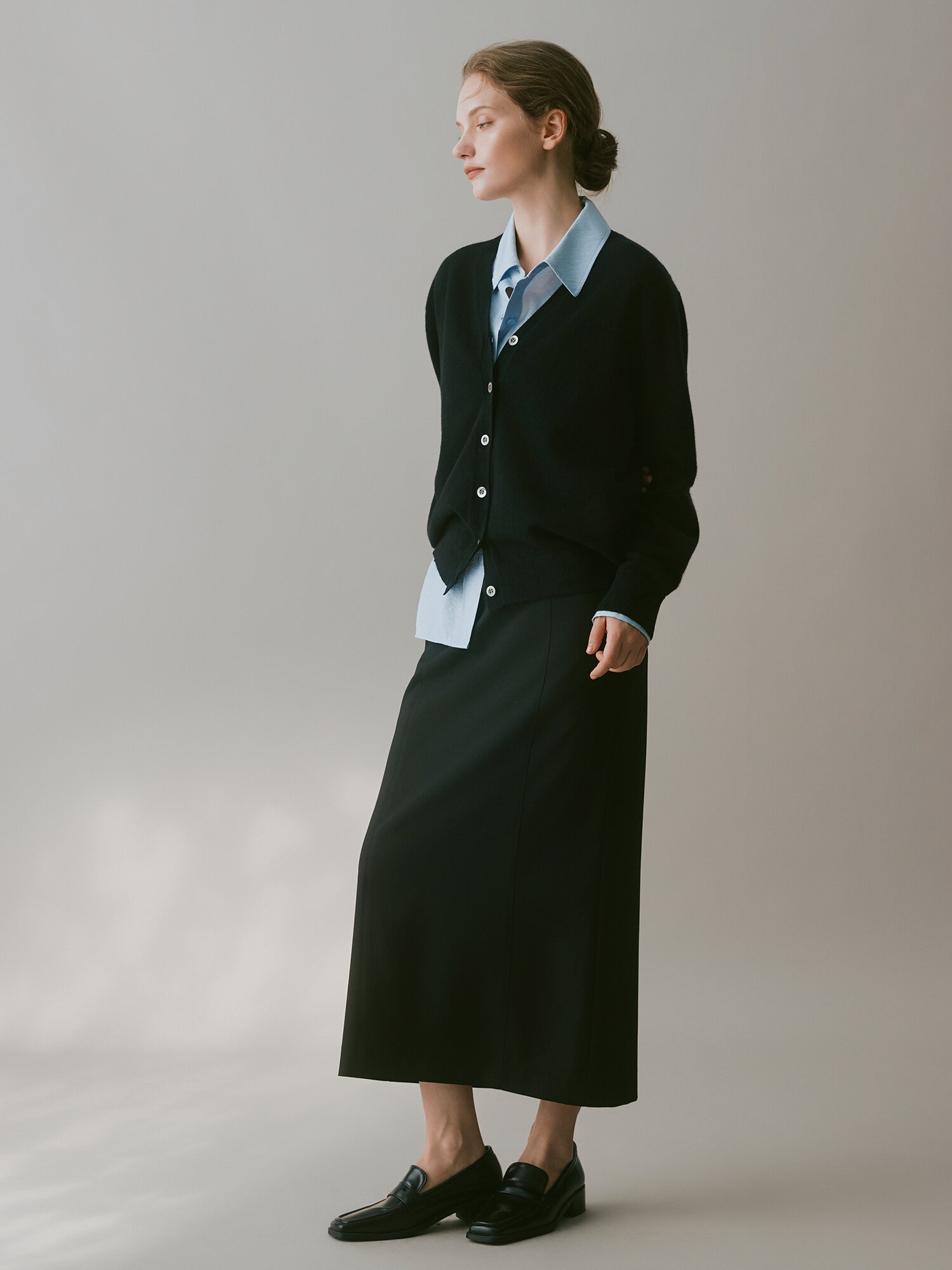 루즈핏 캐시미어 브이넥 가디건 (BLACK)