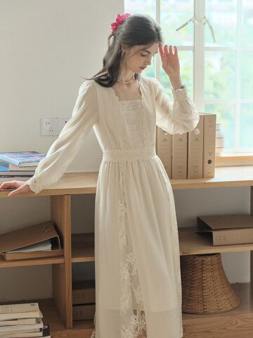 SR_Square collar long-sleeve dress