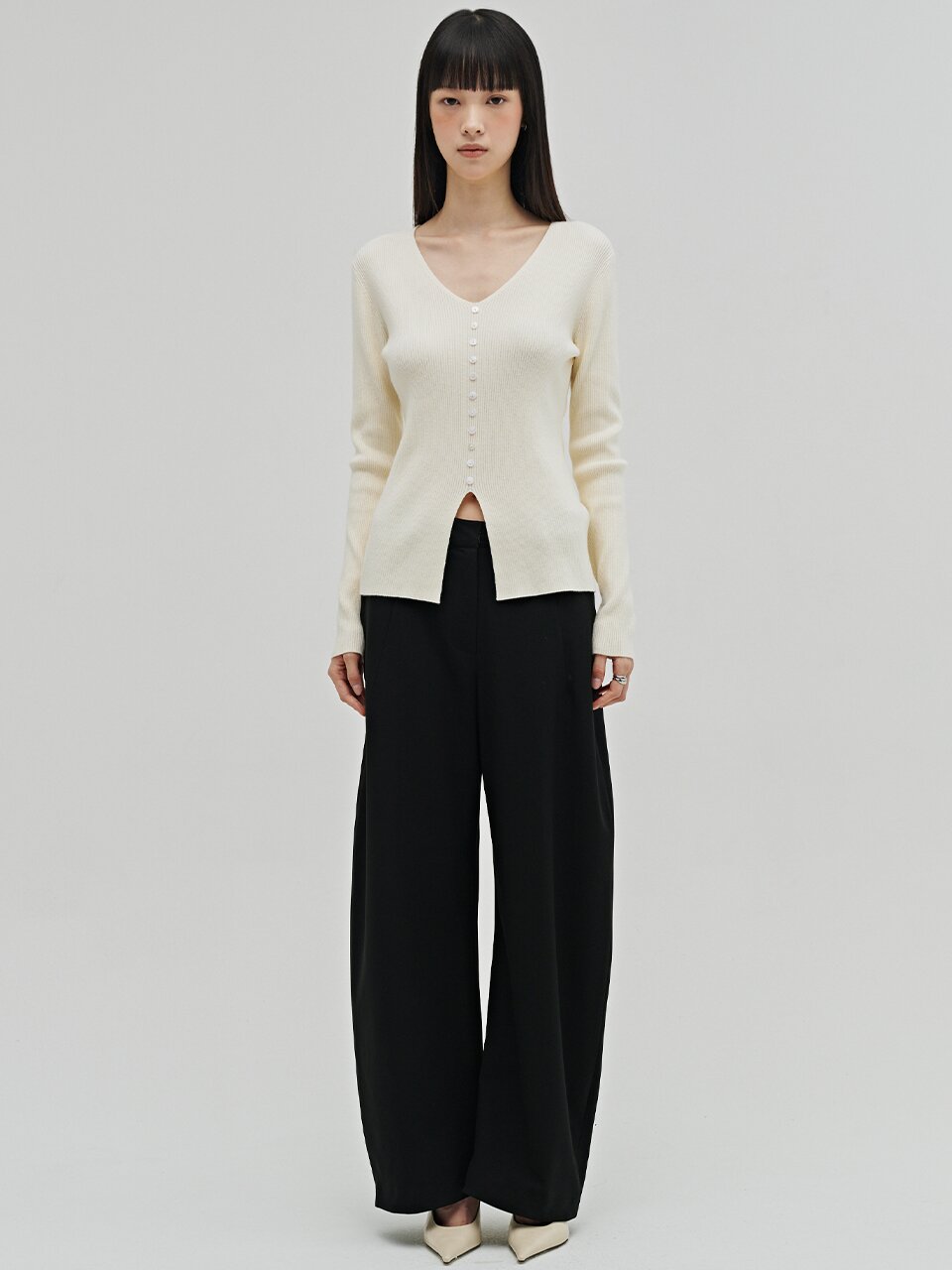 울 테일러드 커브드 팬츠 - 블랙 / Wool Tailored Curved Pants - Black