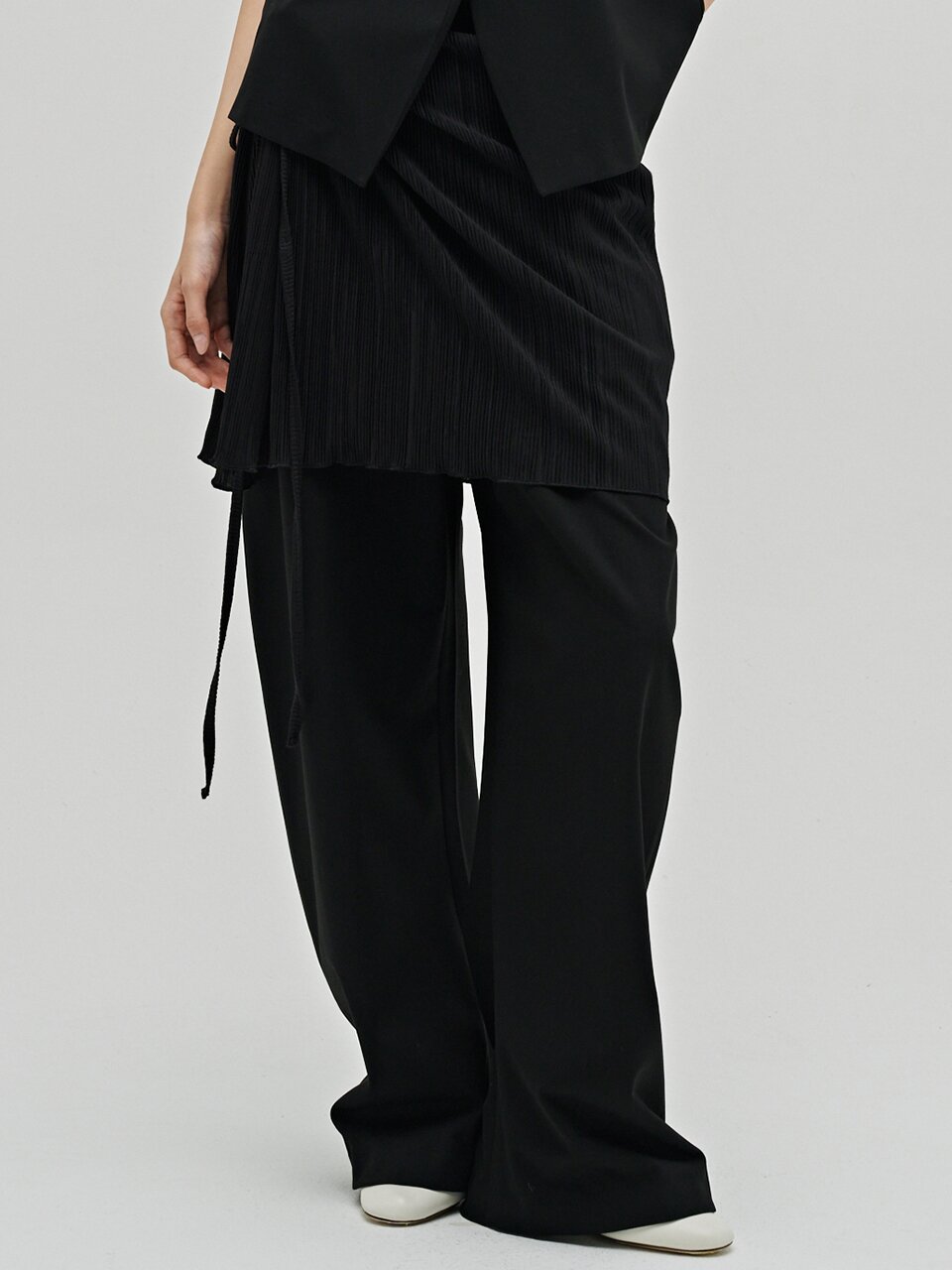 플리츠 랩 스커트 - 블랙 / Pleated Wrap Skirt - Black