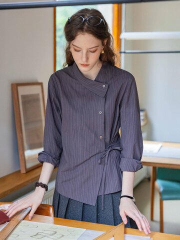 DA_Asymmetrical collar blouse