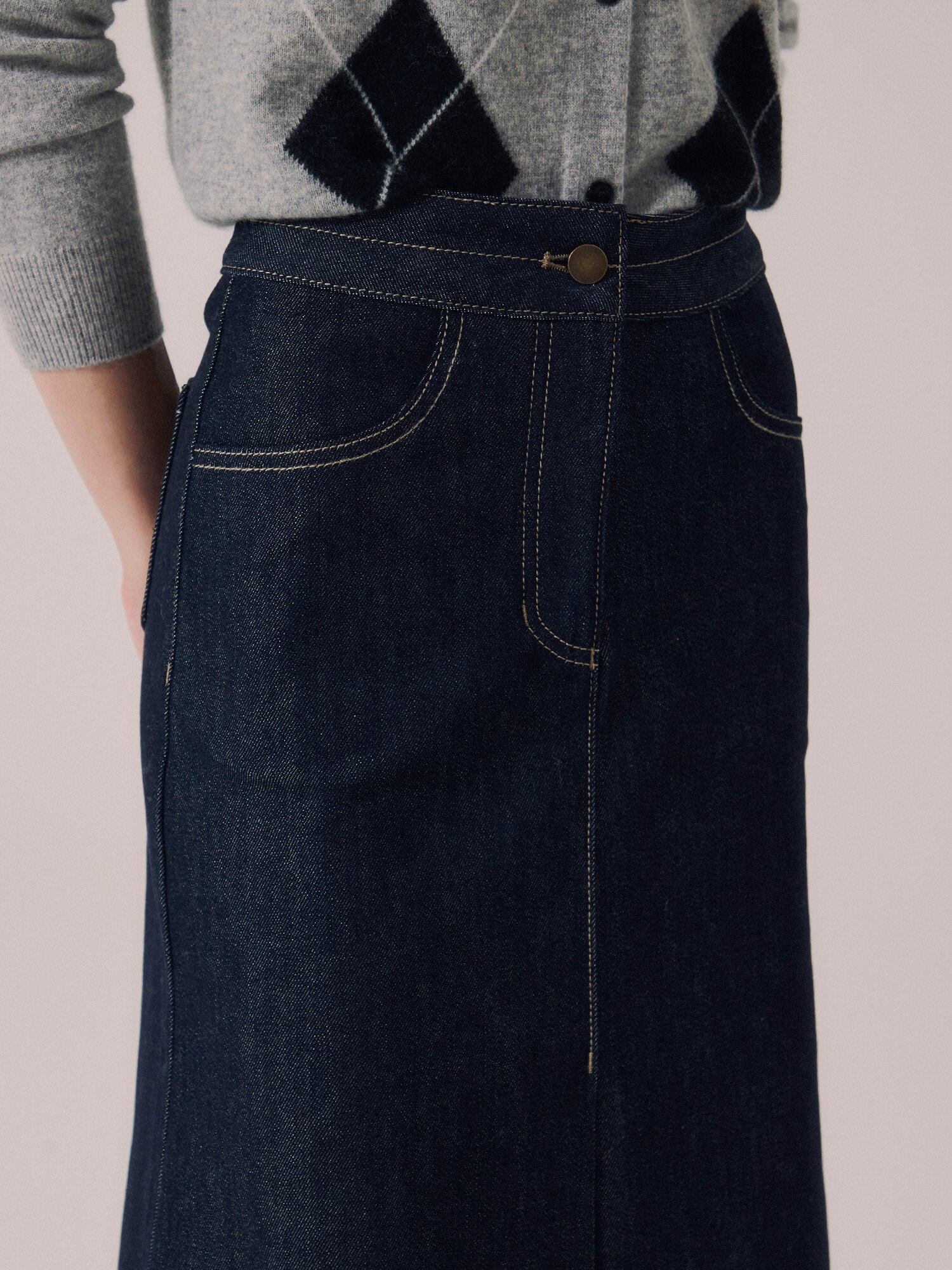슬릿 포인트 A라인 데님 스커트 (DARK BLUE)