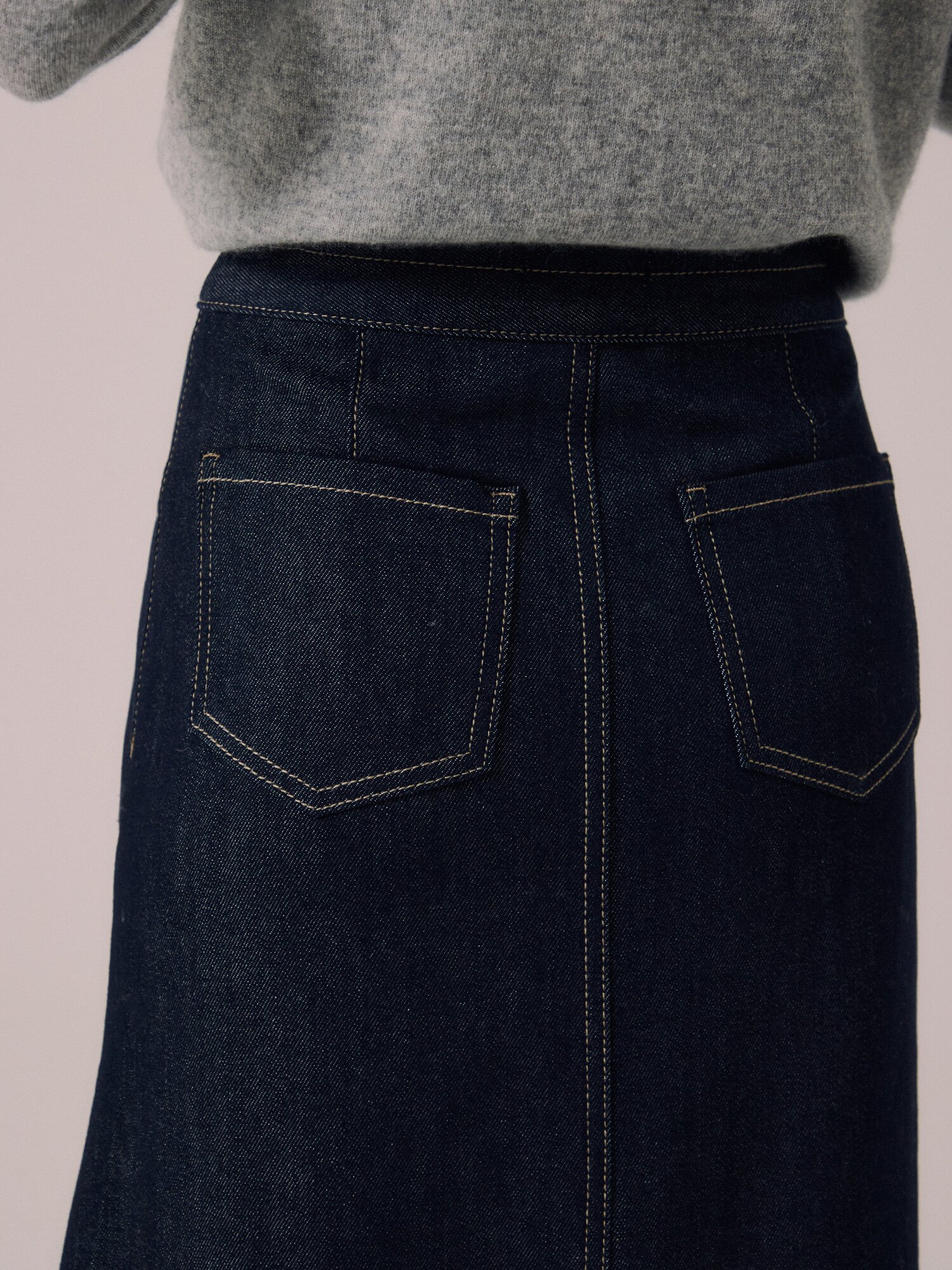 슬릿 포인트 A라인 데님 스커트 (DARK BLUE)