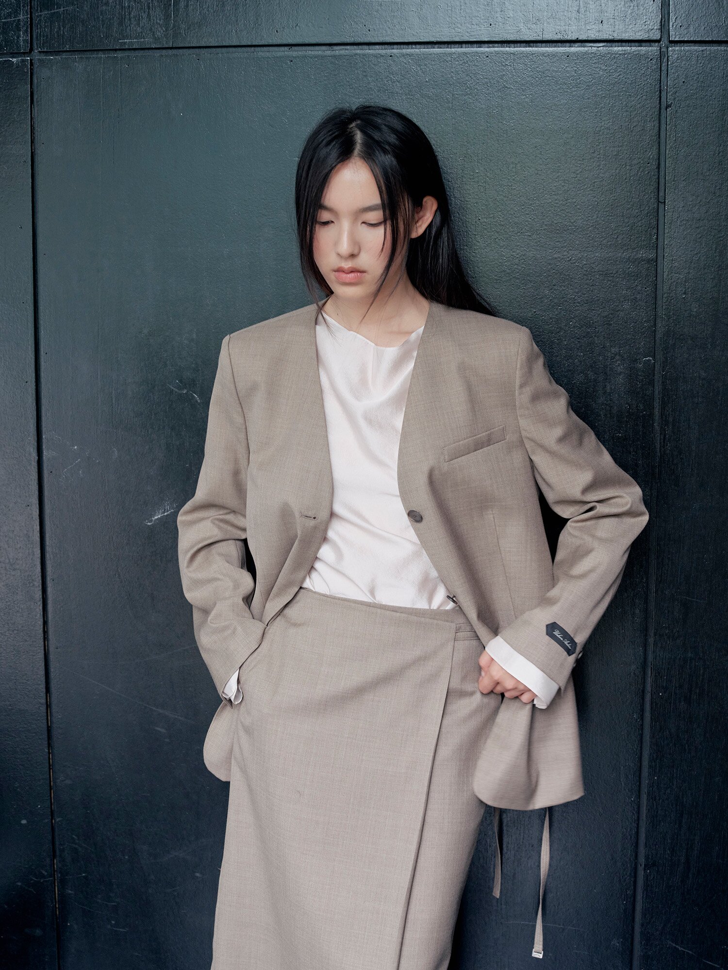 울 롤업 싱글 브이넥 재킷 (DARK BEIGE)