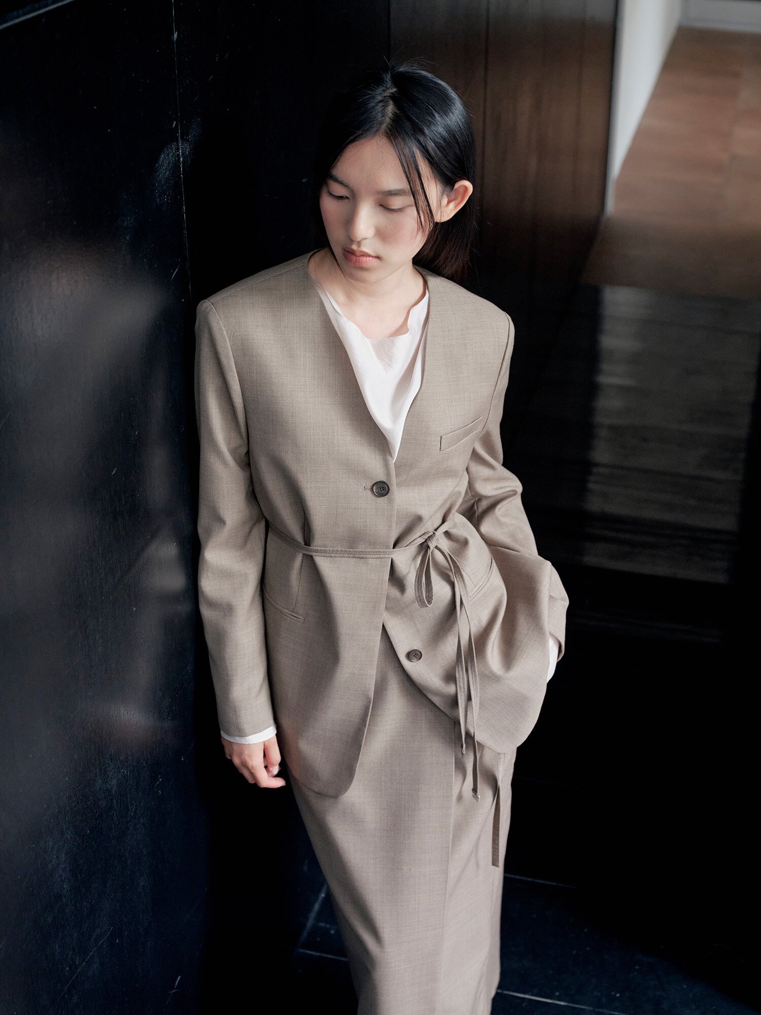 울 롤업 싱글 브이넥 재킷 (DARK BEIGE)