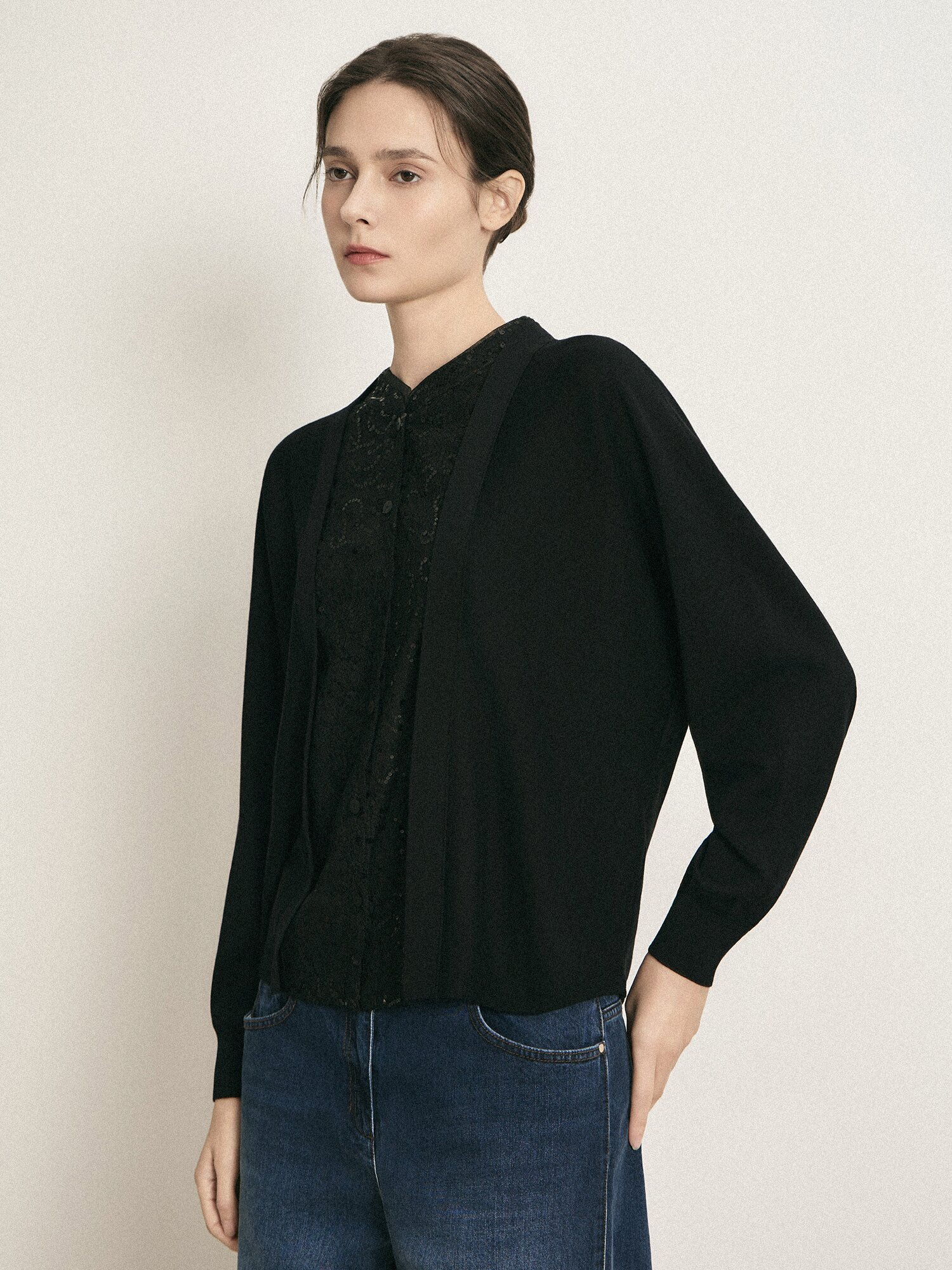 스팽글 패널 브이넥 가디건 (BLACK)
