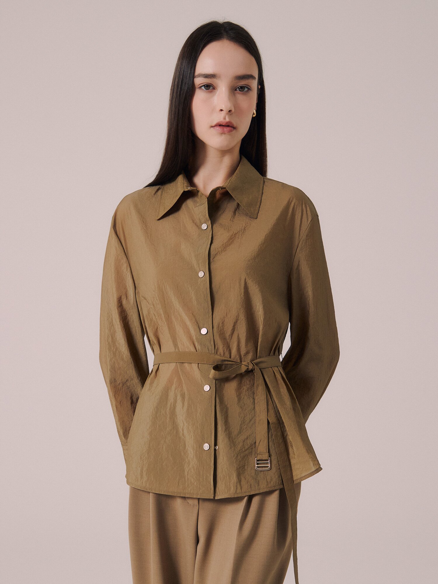 벨티드 루즈핏 셔츠 블라우스 (KHAKI)