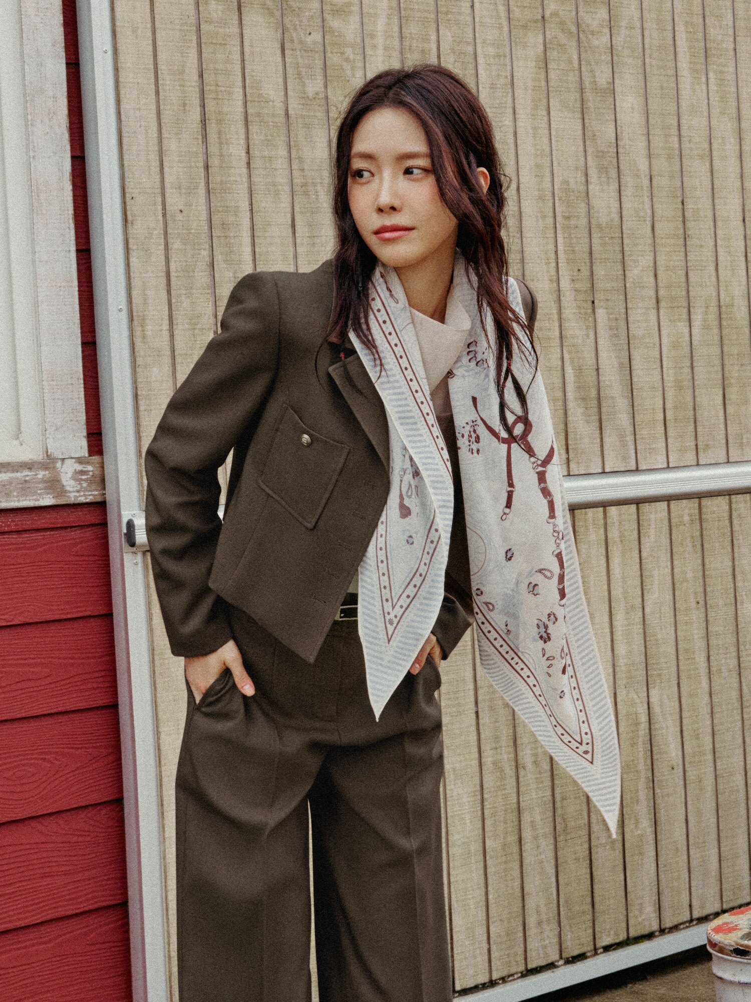 로고 일러스트 프린트 스카프 (WHITE)