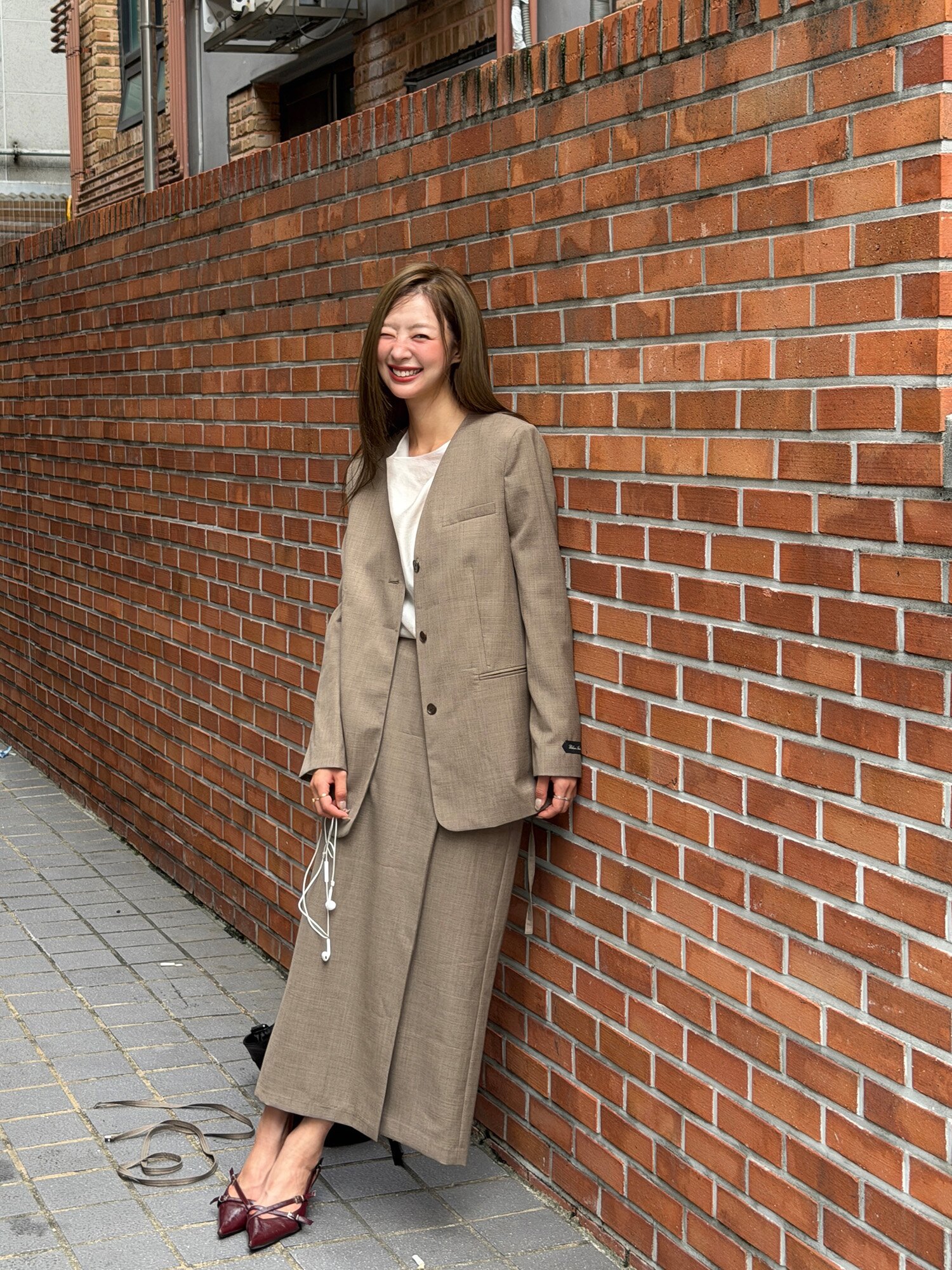 울 벨트 장식 랩 H라인 스커트 (DARK BEIGE)