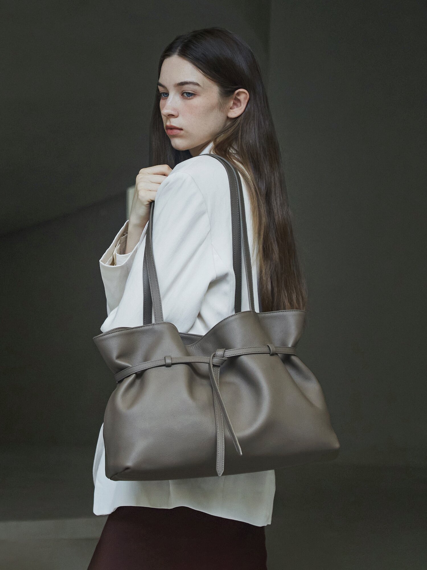 [에토프 10/19, 블랙·카멜 10/27 예약배송] 26FW 오벨 숄더백_3colors