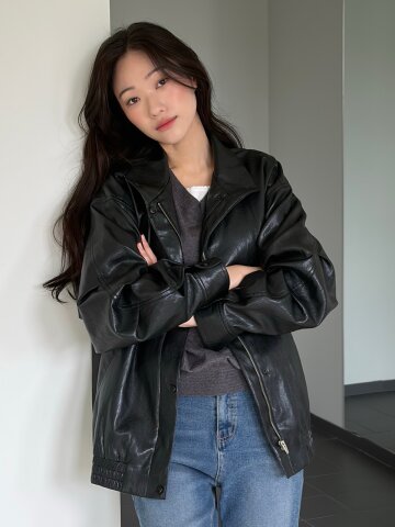 르제로 하이넥 레더 블루종 자켓 / 블랙