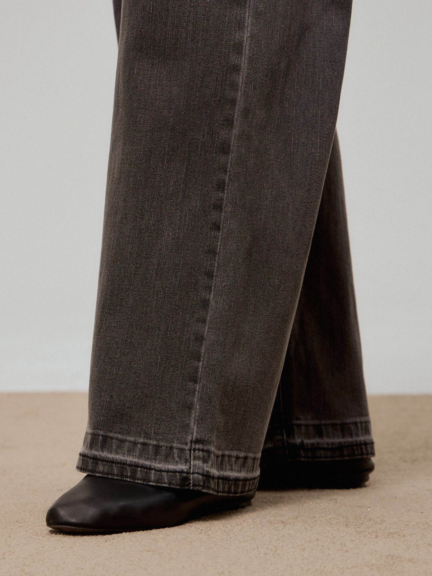 워싱 헴 일자핏 데님 팬츠 (DARK GREY)