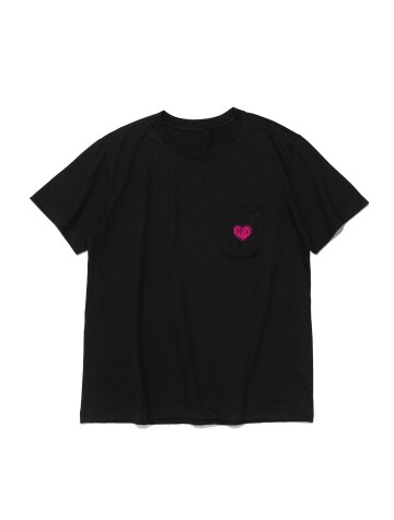 하트 프레임 로고 포켓 반팔티셔츠 (블랙)