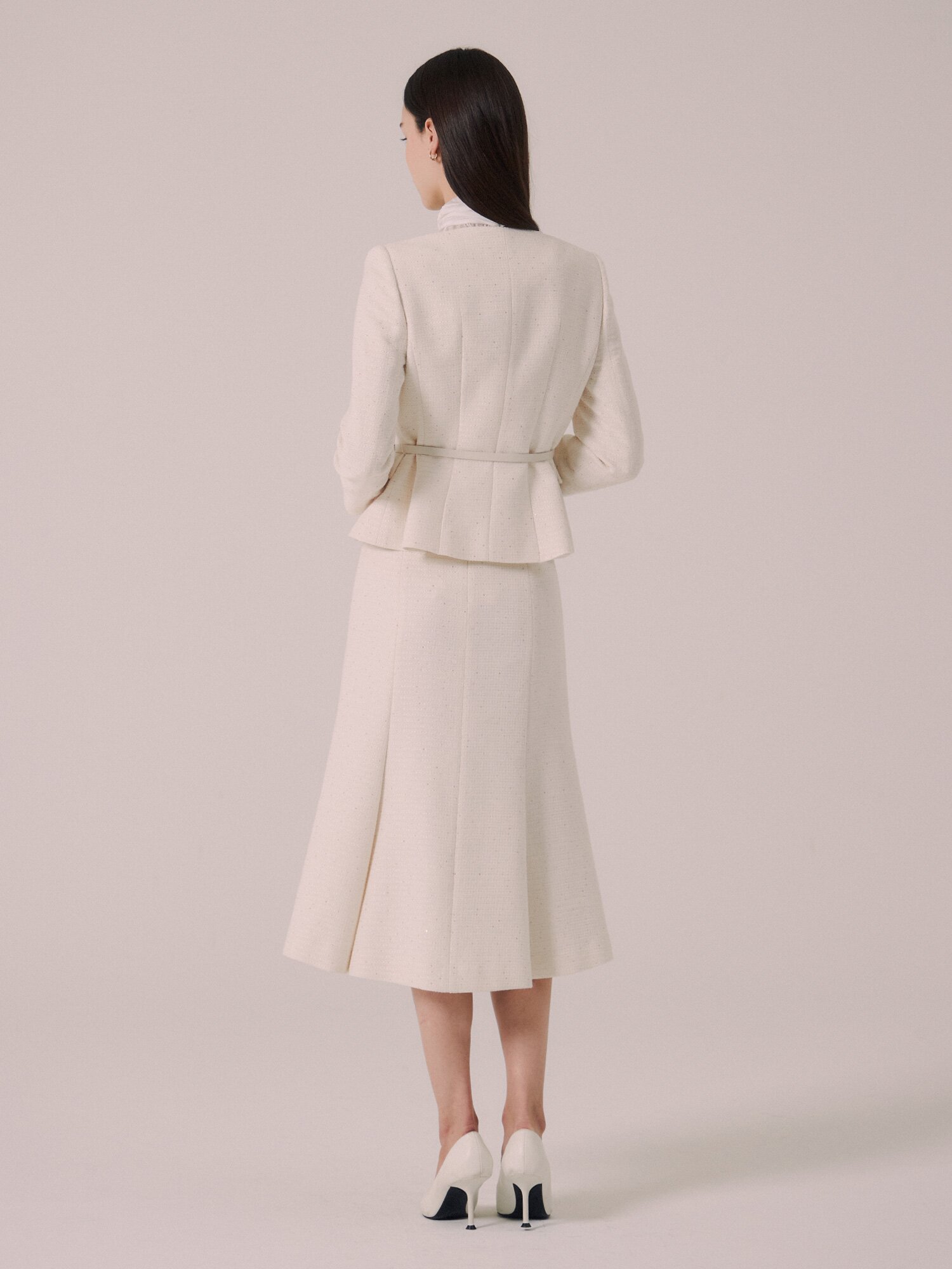 스팽글 트위드 라운드넥 크롭 재킷 (IVORY)