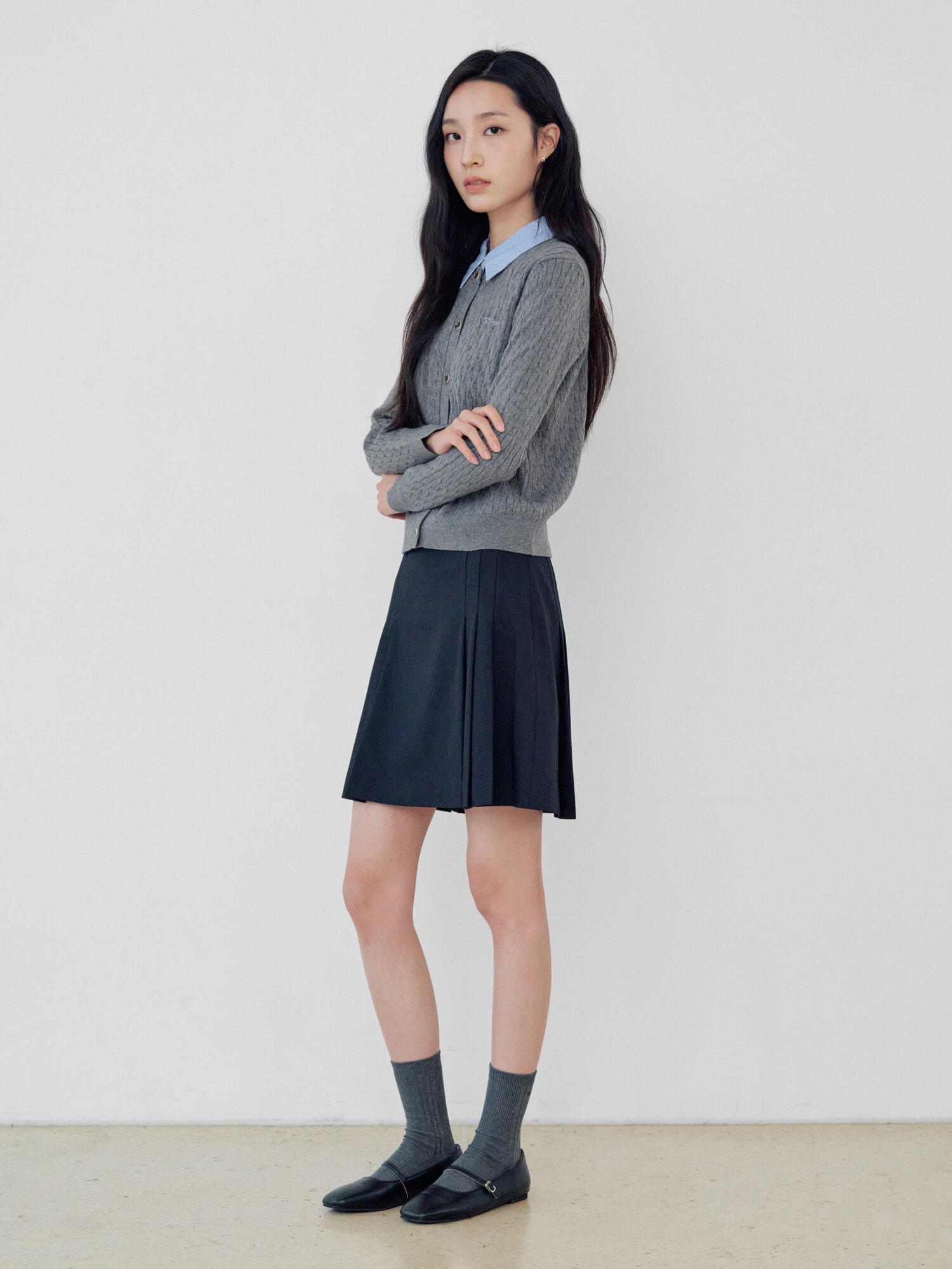 셔츠 배색 케이블 크롭 가디건 (GREY)