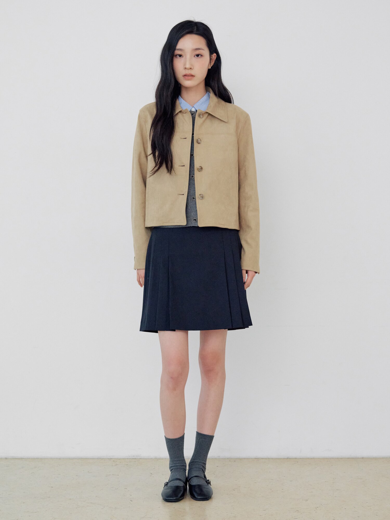 스웨이드 싱글 칼라 크롭 재킷 (BEIGE)