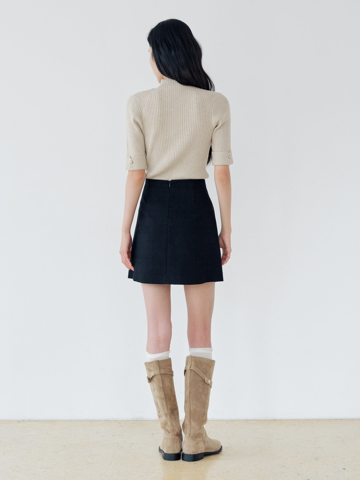 레더 장식 랩 미니 스커트 (BLACK)