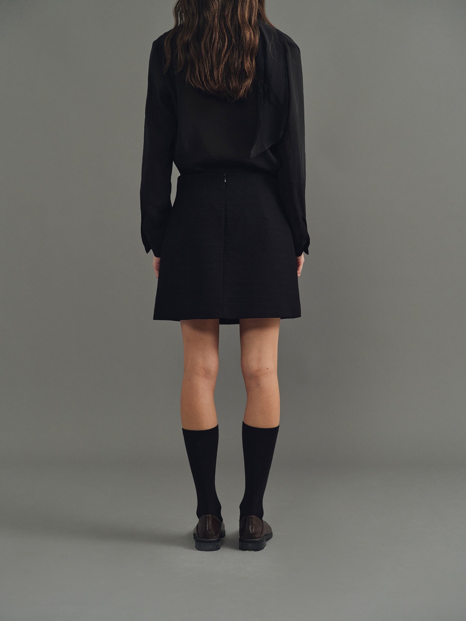 레더 장식 랩 미니 스커트 (BLACK)