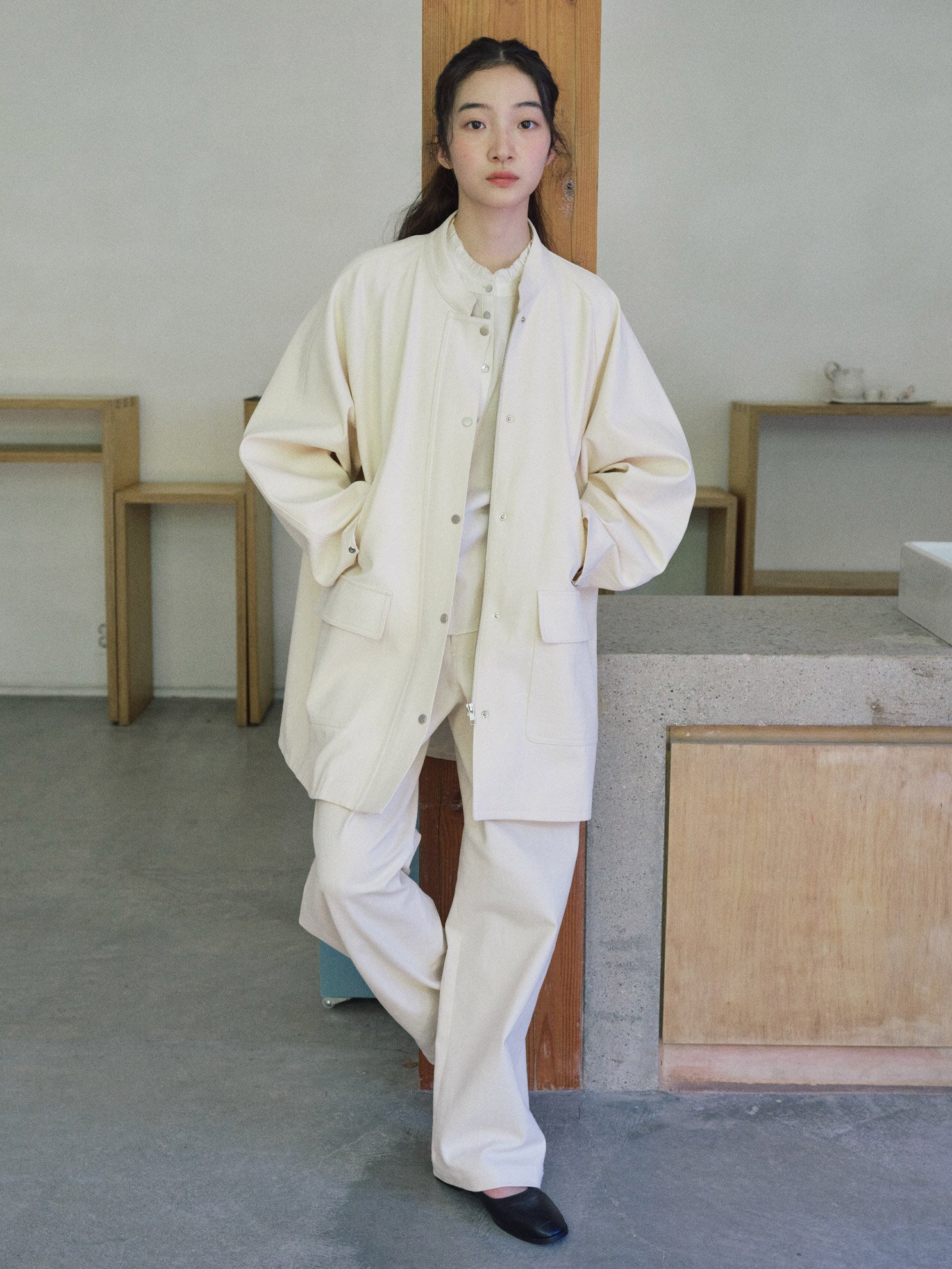 Cotton Stand Collar Snap Jumper_IVORY