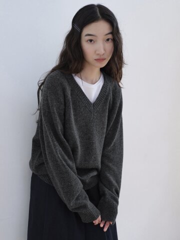 Cashmere reglan v neck knit_CHARCOAL