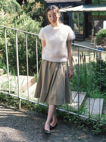 Cotton Tuck Pleated Banding Mid Skirt_BEIGE