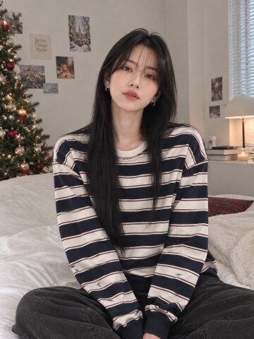 멀티 스트라이프 스티치 라운드넥 티셔츠 