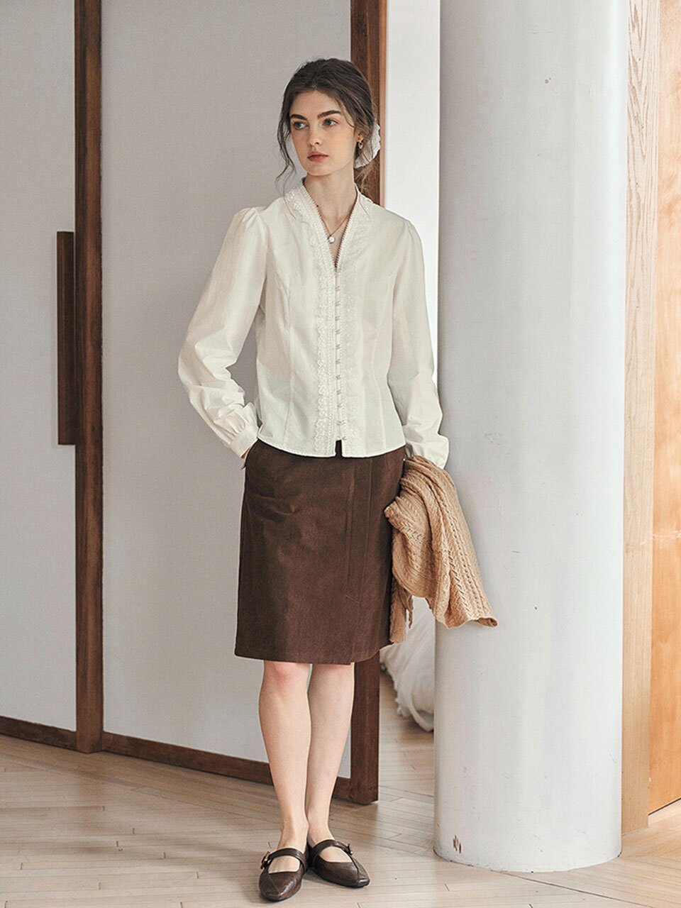 SR_Line lace long blouse