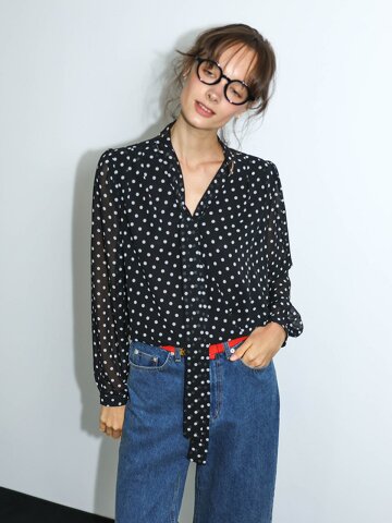 DD_Polka dot scarf blouse