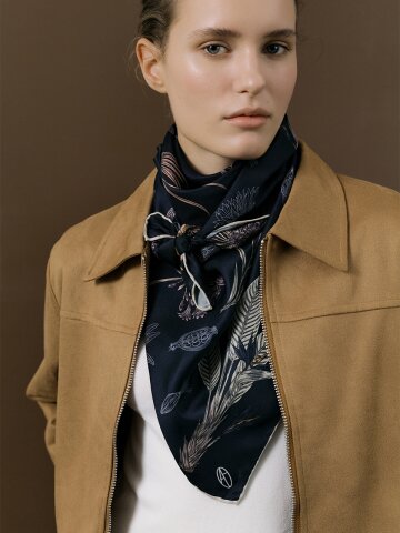 Flora Square Silk Scarf 90 - Midnight Blue