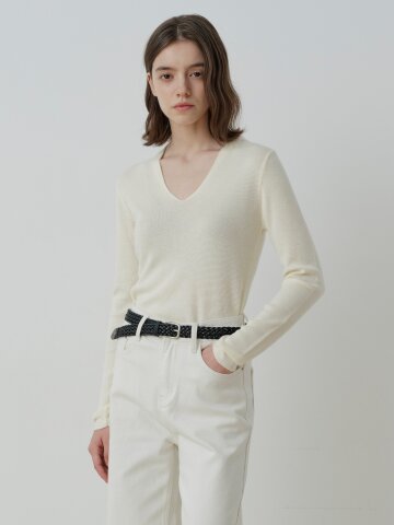 DEEP V-NECK SOFT BASIC KNIT (IV)