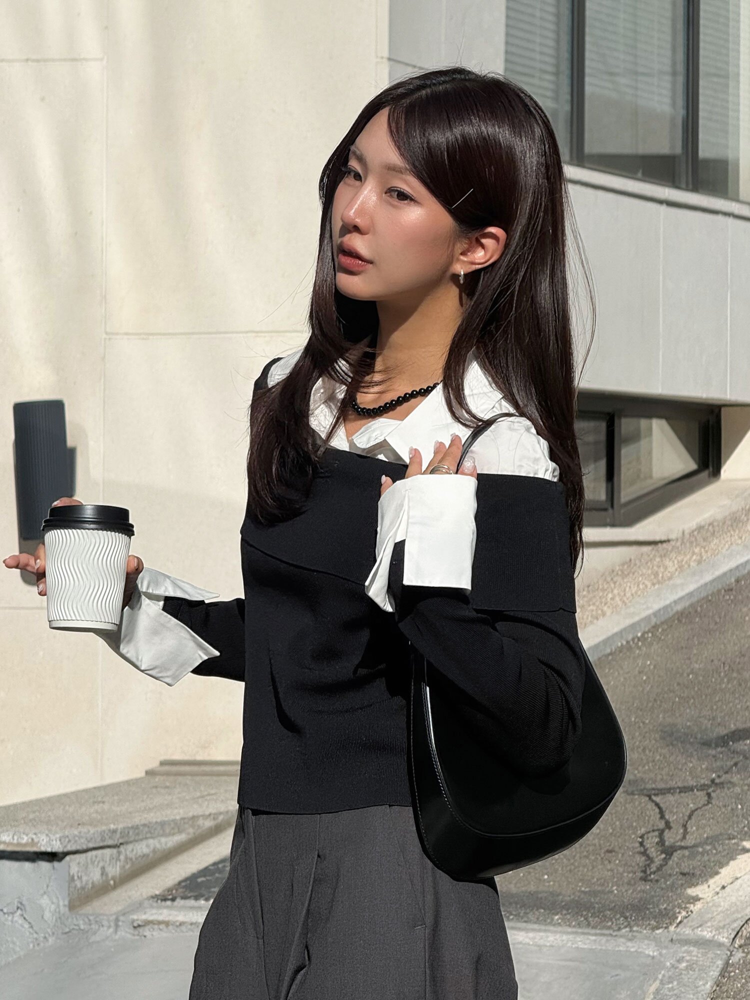 CLASSIC LAYERED OFF-SHOULDER SHIRT (WH)