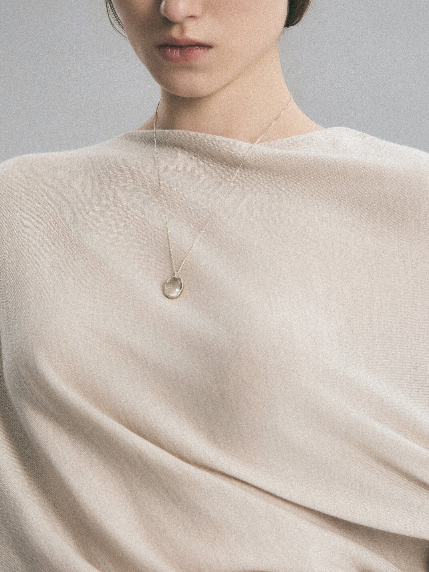 드레이프 돌먼 슬리브 니트 (BEIGE)