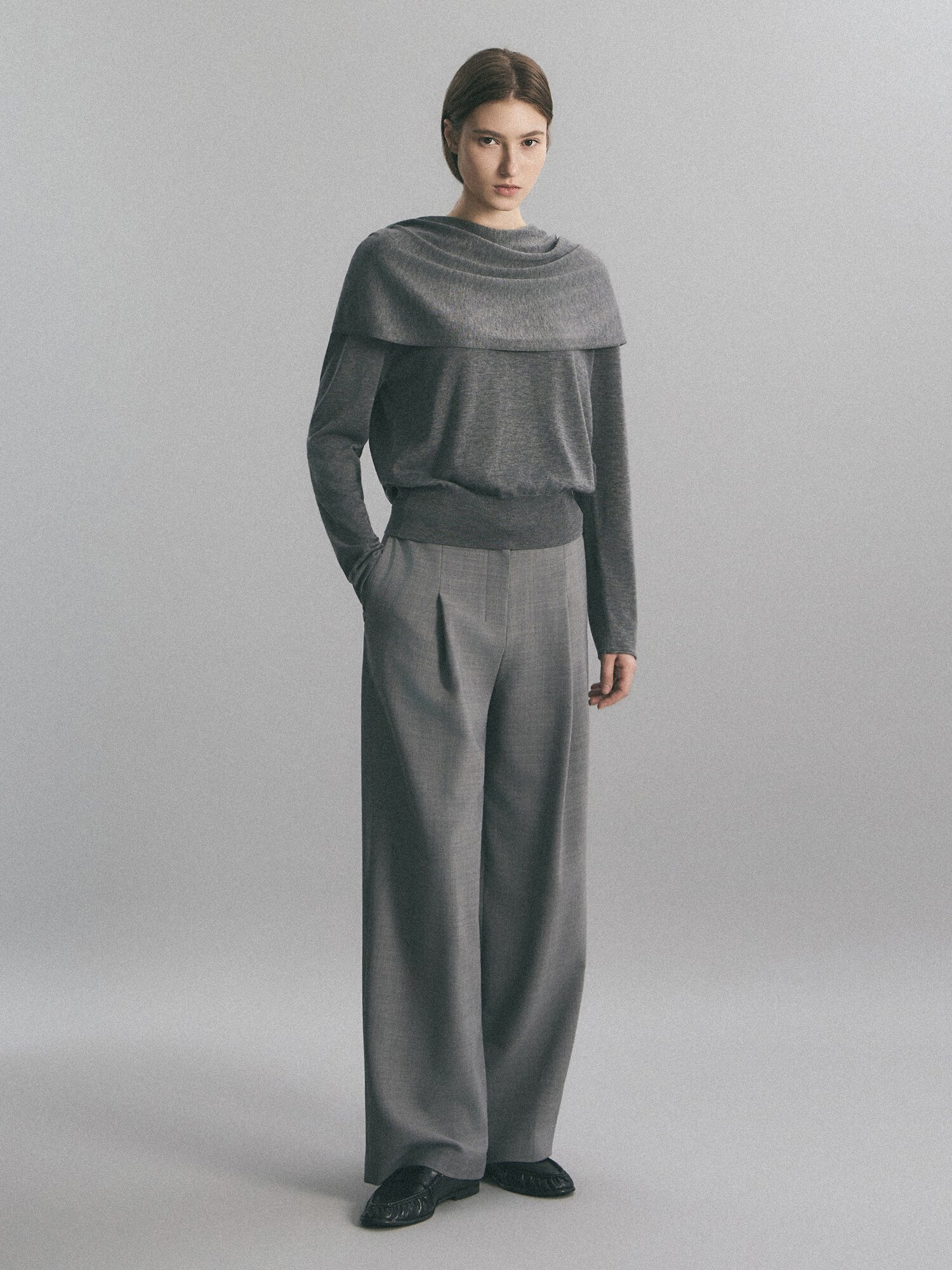 패널 머플러넥 니트 (GREY)