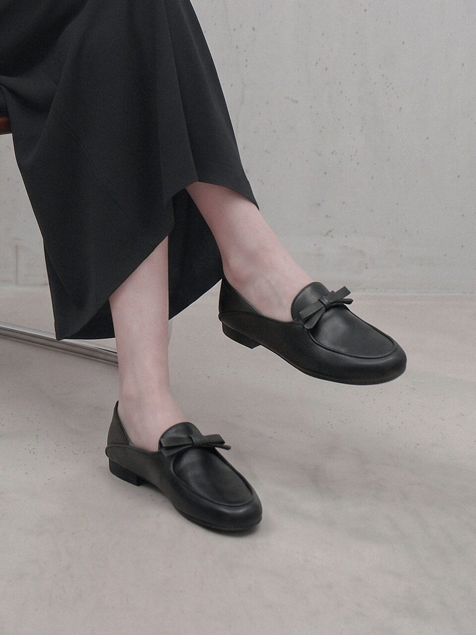 ljh106-9 Bow Flat Loafers - 2 Colors