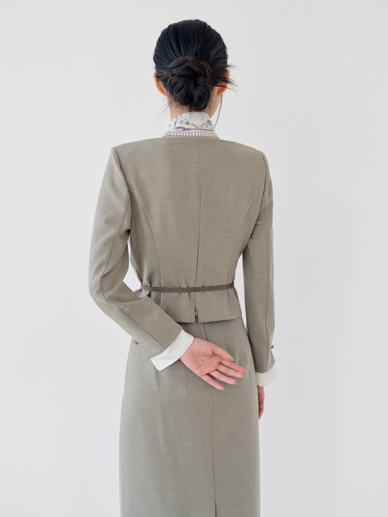 울 모던 스퀘어넥 크롭 블라우스 (MELANGE BEIGE)