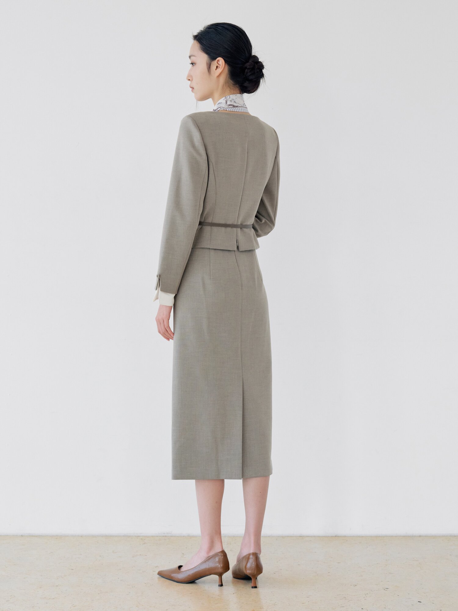 울 모던 스퀘어넥 크롭 블라우스 (MELANGE BEIGE)