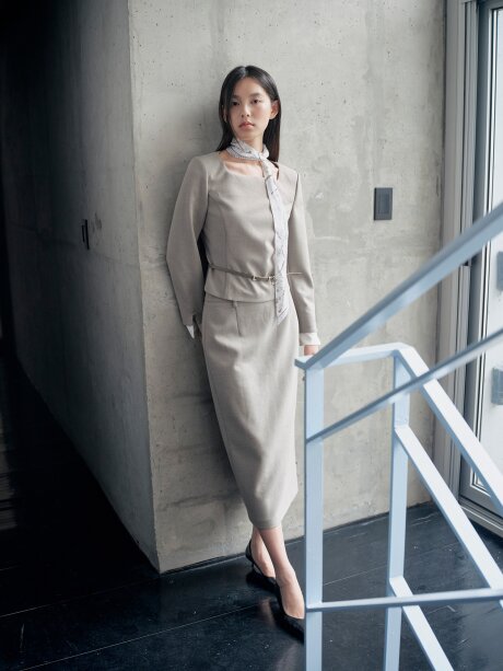 울 모던 백 슬릿 H라인 스커트 