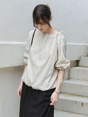 TG_Off shoulder stripe blouse