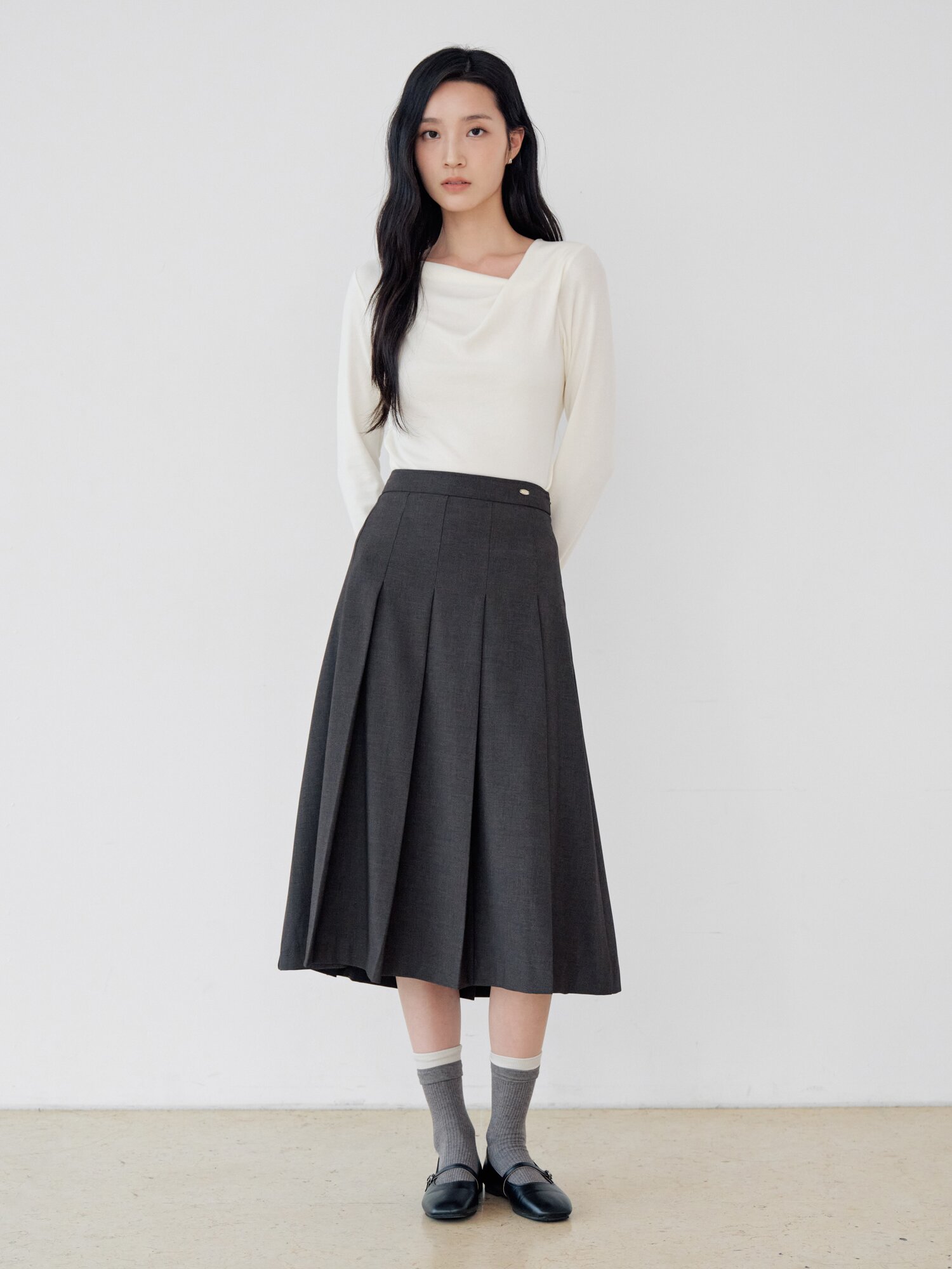 스판 사이드 턱 카울넥 티셔츠 (IVORY)