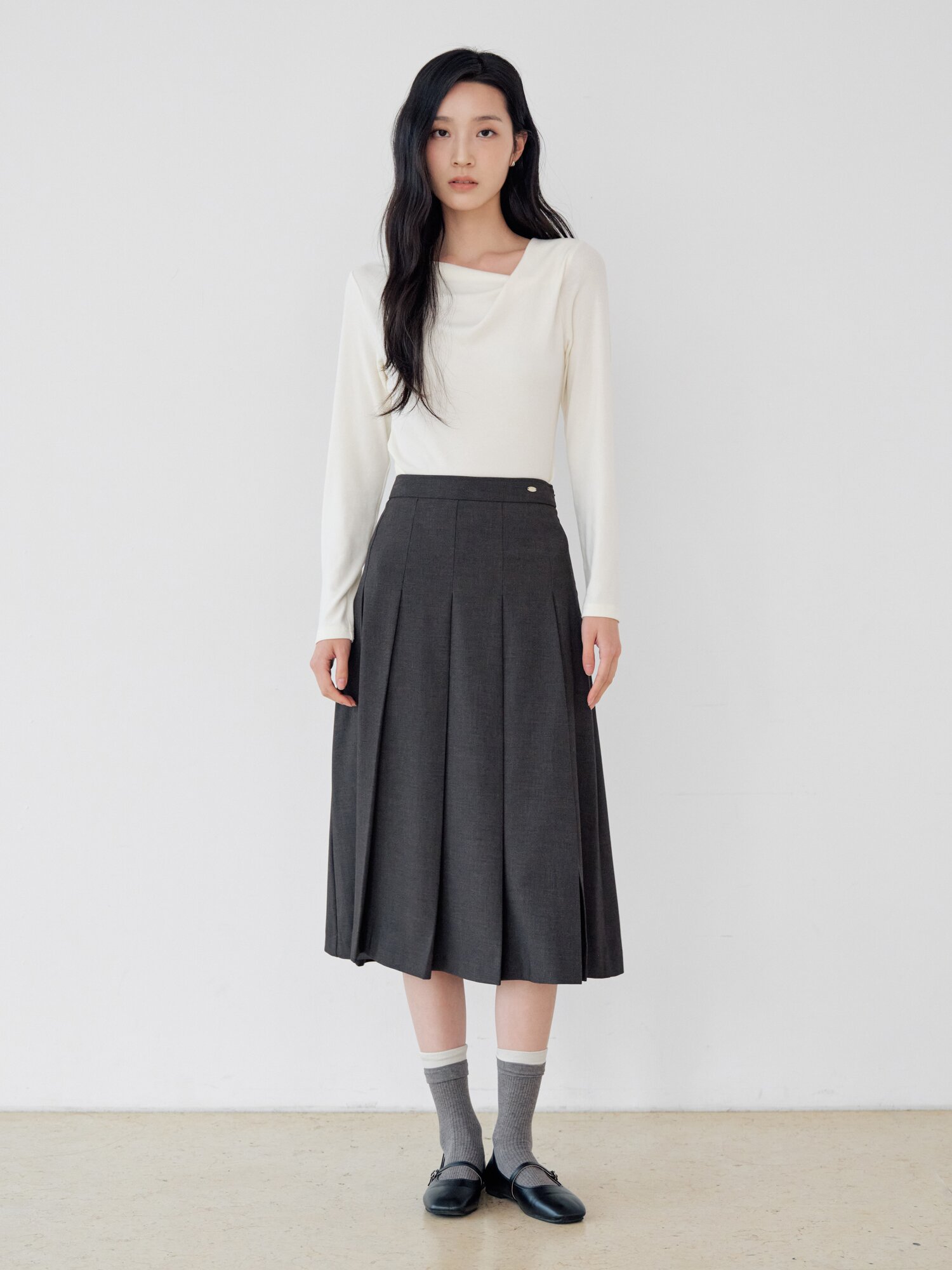 스판 사이드 턱 카울넥 티셔츠 (IVORY)