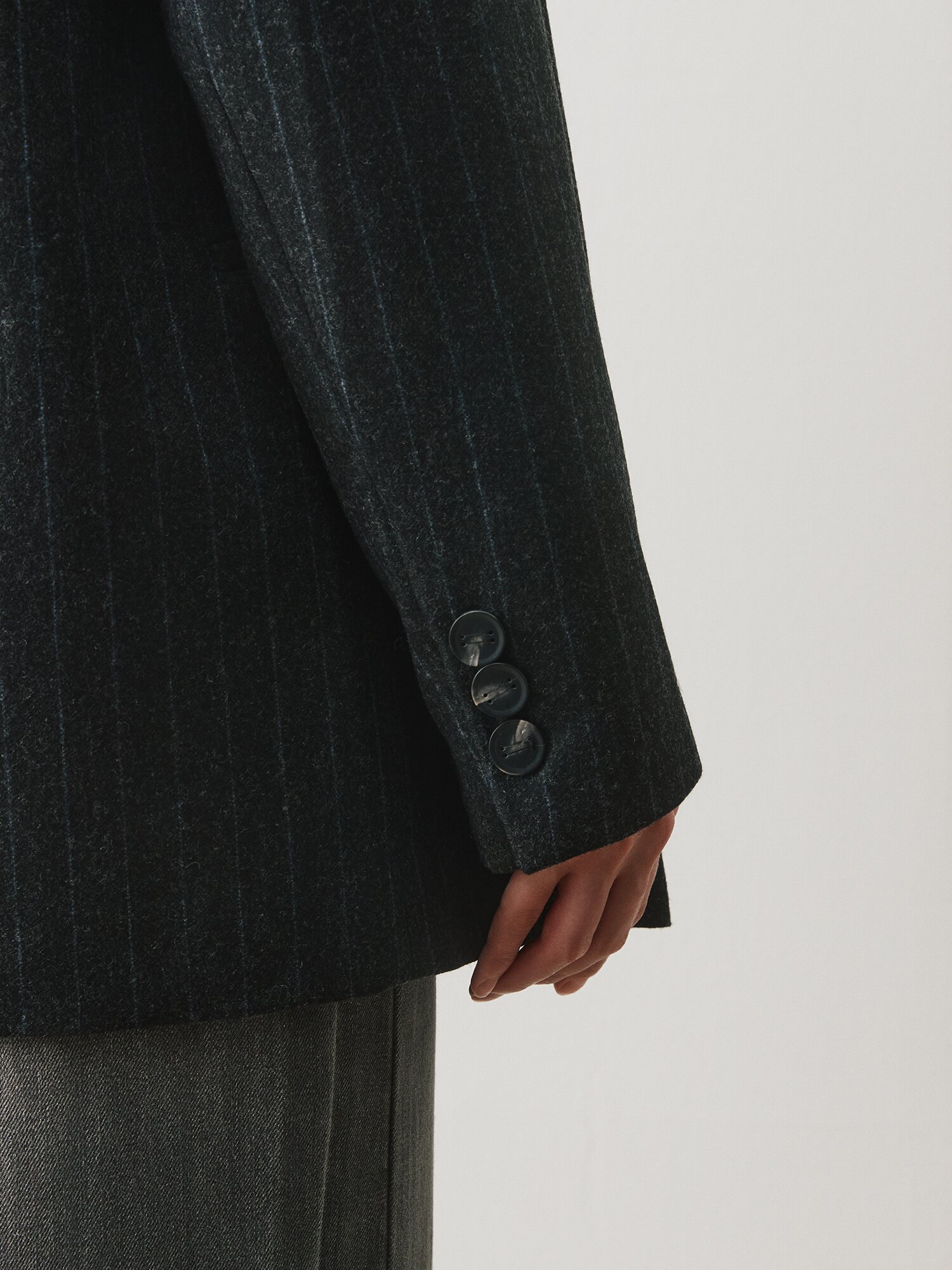 울 테일러드 더블 하프 재킷 (STRIPE GREY)
