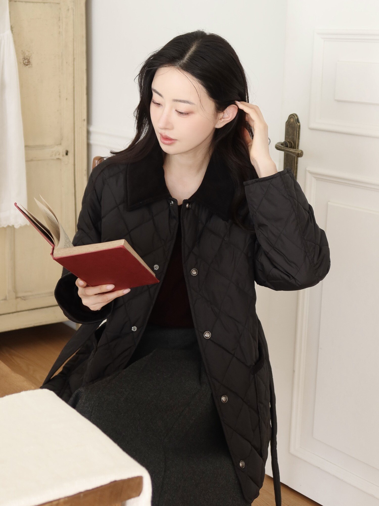 배색 칼라 퀼팅 구스다운 점퍼 (BLACK)