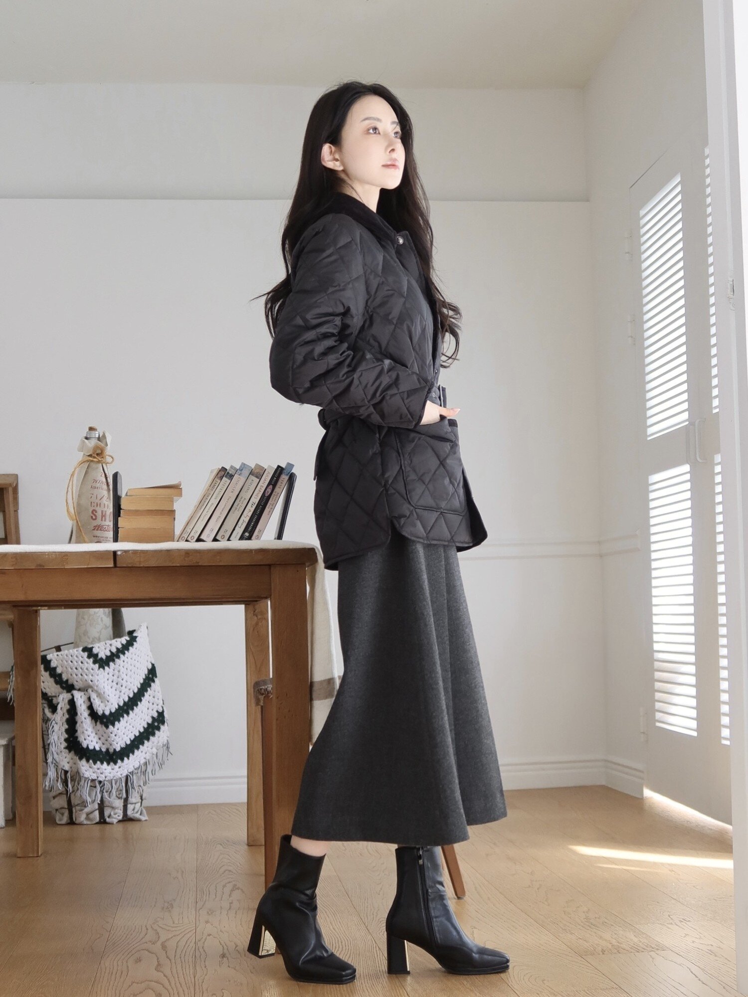 배색 칼라 퀼팅 구스다운 점퍼 (BLACK)