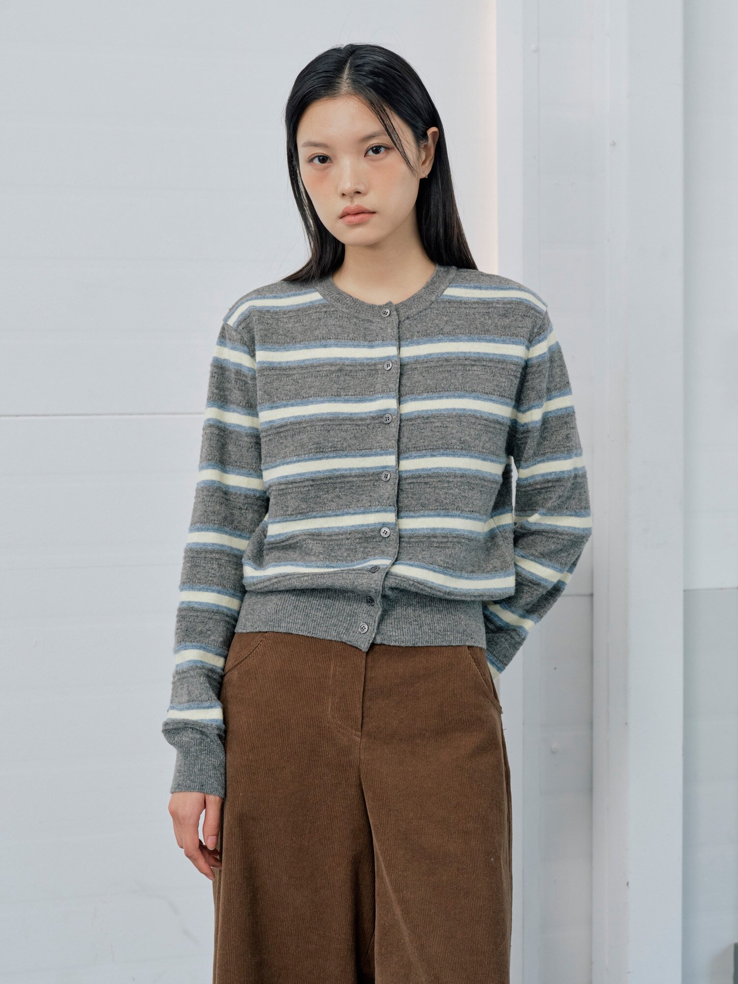 울 스트라이프 라운드넥 가디건 (STRIPE GREY)