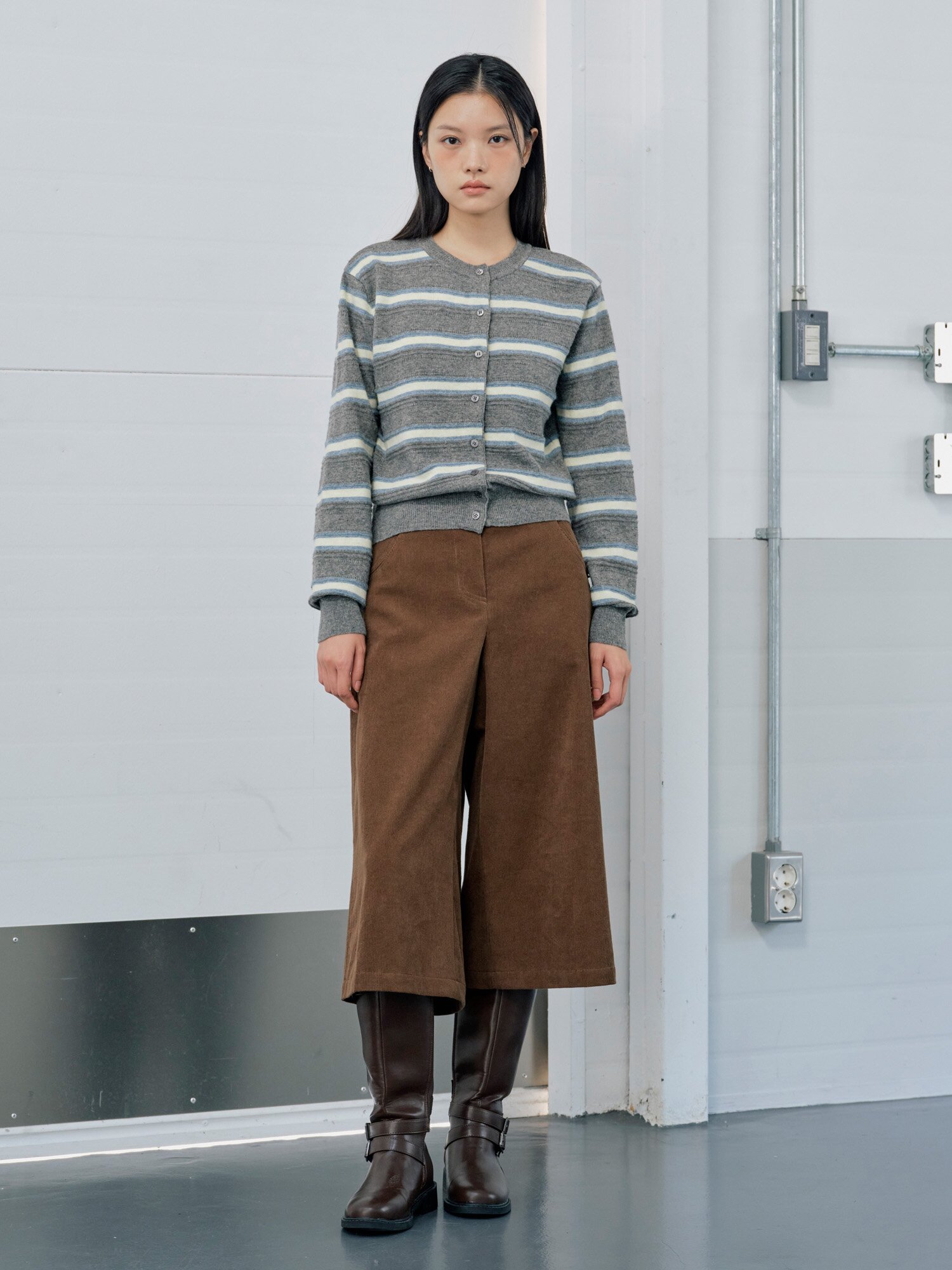 울 스트라이프 라운드넥 가디건 (STRIPE GREY)