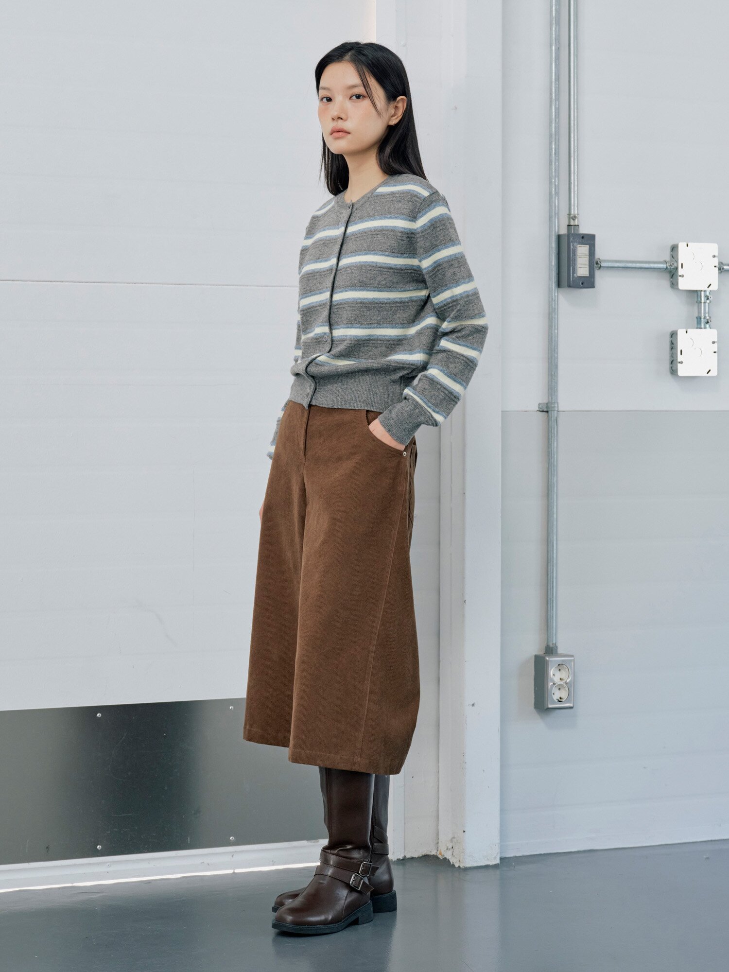 울 스트라이프 라운드넥 가디건 (STRIPE GREY)