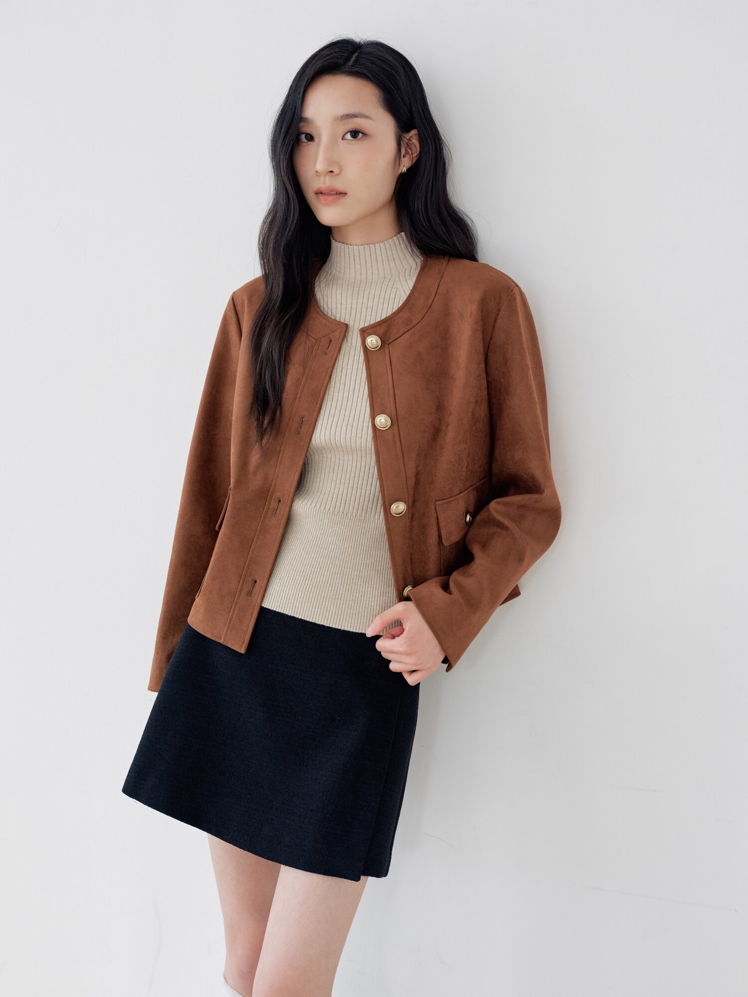 스웨이드 플랩 포켓 라운드넥 재킷 (BROWN)