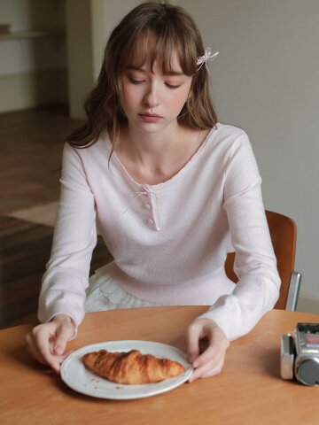 Cest_Pink soft knit top